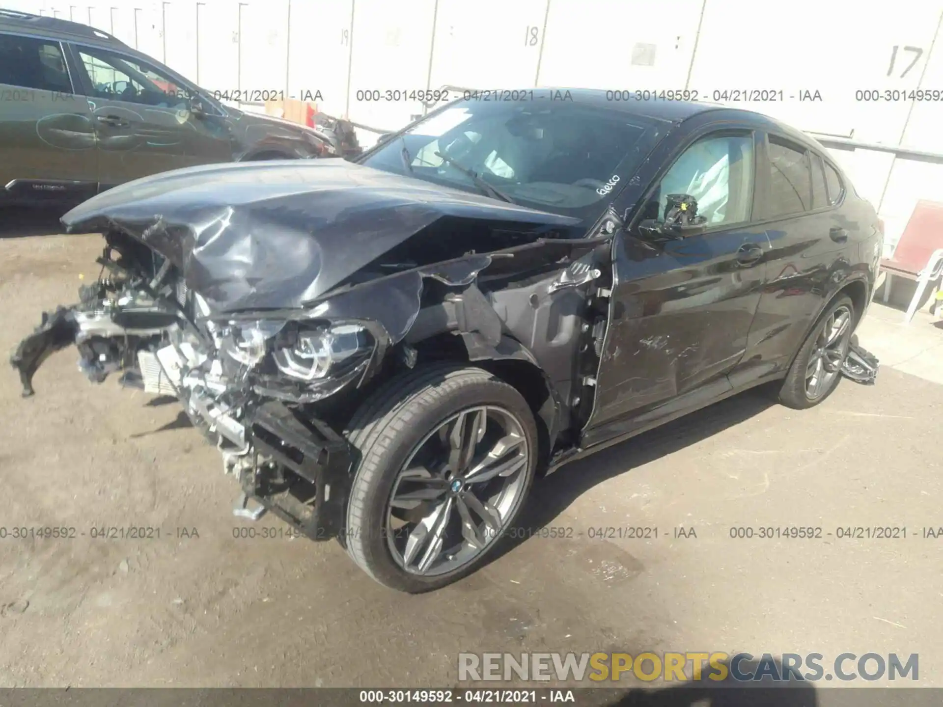 2 Photograph of a damaged car 5UX2V5C09M9E16263 BMW X4 2021