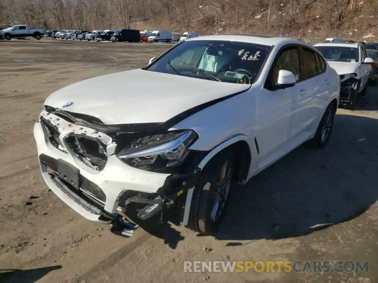 2 Photograph of a damaged car 5UX2V5C09M9E20149 BMW X4 2021