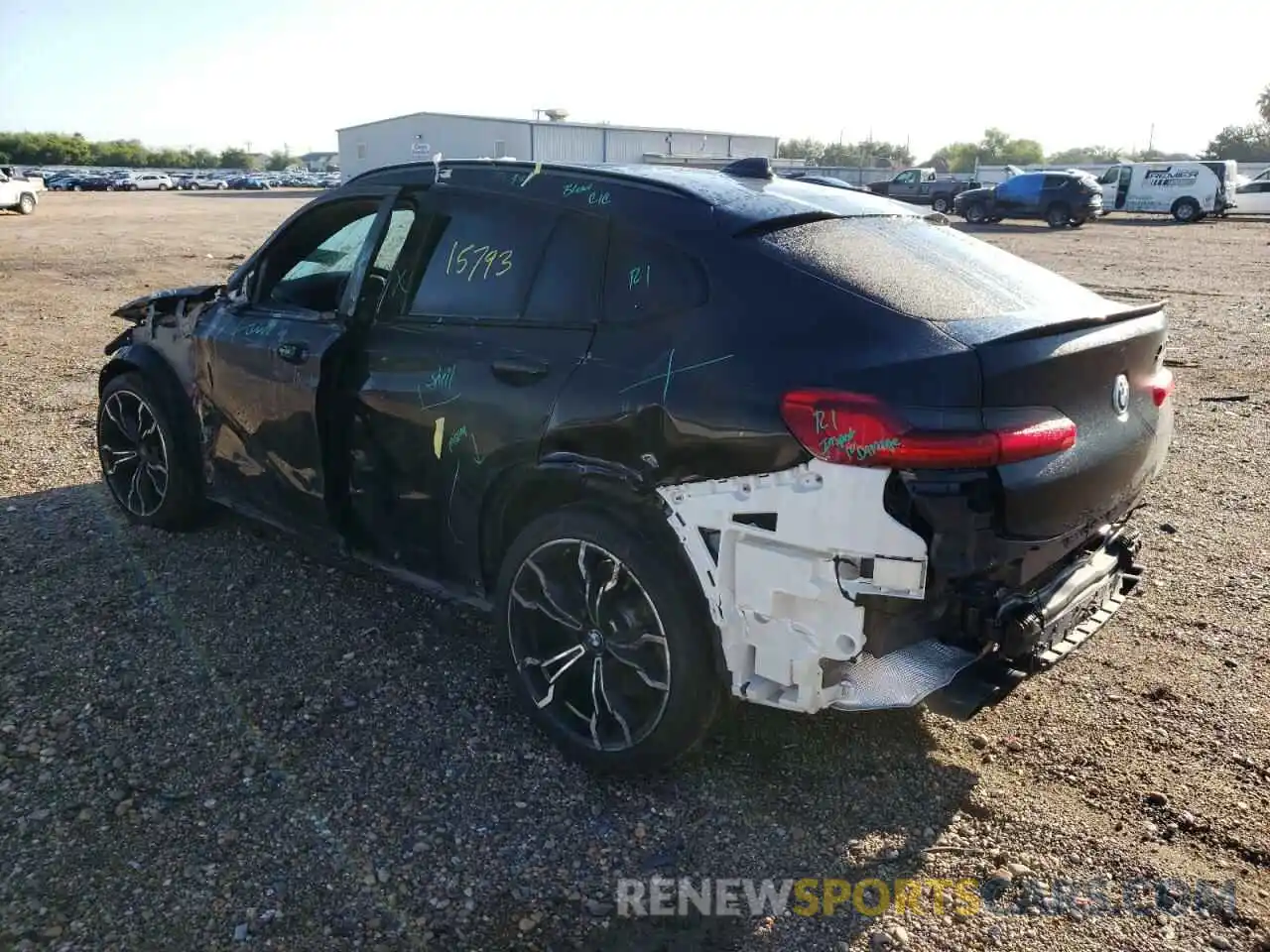 3 Photograph of a damaged car 5YMUJ0C02M9G38353 BMW X4 2021