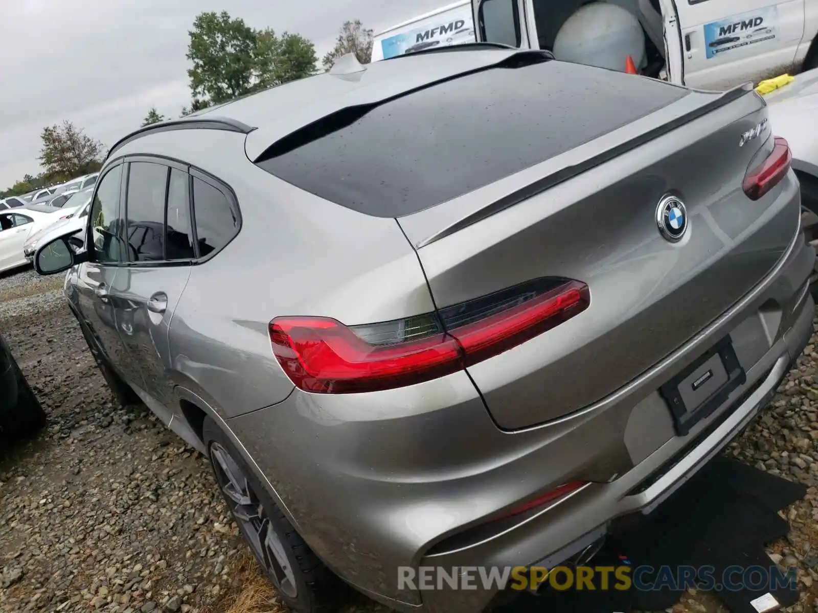 3 Photograph of a damaged car 5YMUJ0C07M9F33775 BMW X4 2021