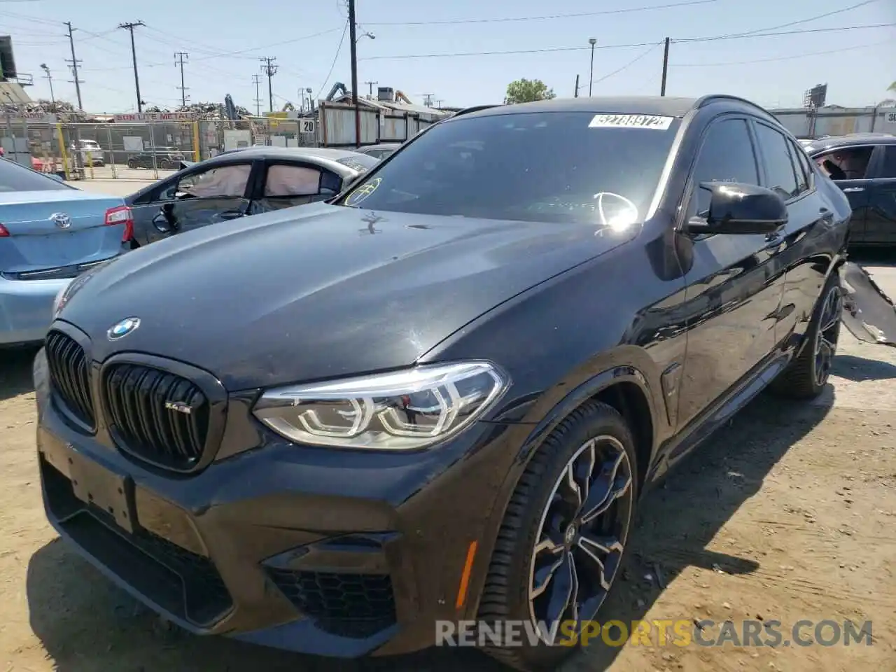 2 Photograph of a damaged car 5YMUJ0C08M9E94582 BMW X4 2021