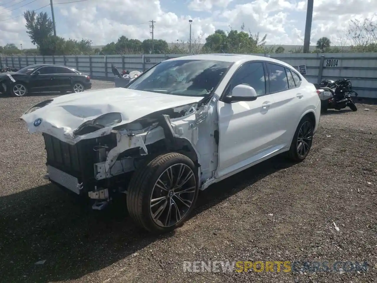 2 Photograph of a damaged car 5UX33DT00N9M03467 BMW X4 2022