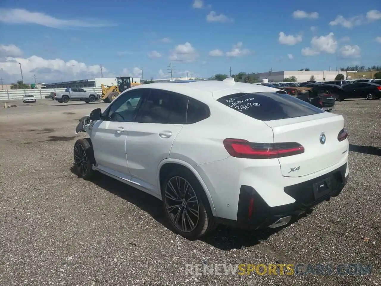 3 Photograph of a damaged car 5UX33DT00N9M03467 BMW X4 2022