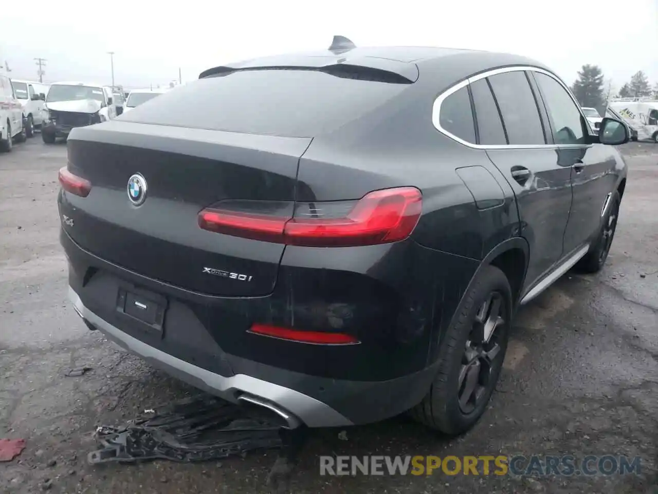 4 Photograph of a damaged car 5UX33DT02N9J61698 BMW X4 2022