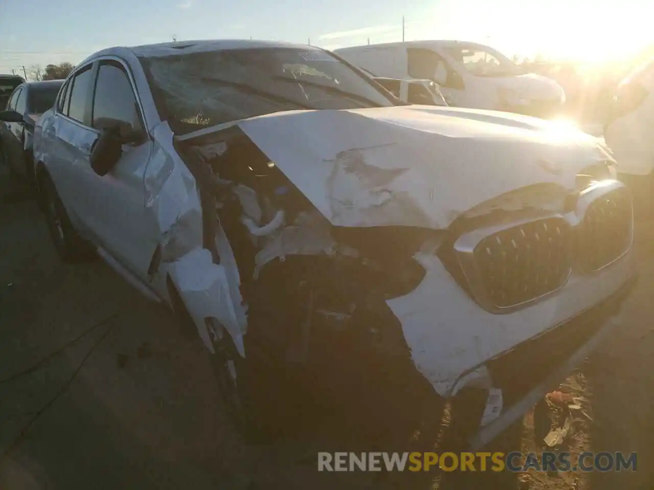 9 Photograph of a damaged car 5UX33DT03N9H43540 BMW X4 2022