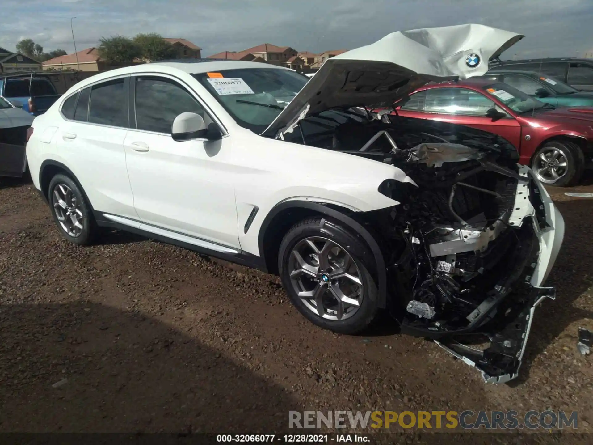 1 Photograph of a damaged car 5UX33DT03N9J62018 BMW X4 2022