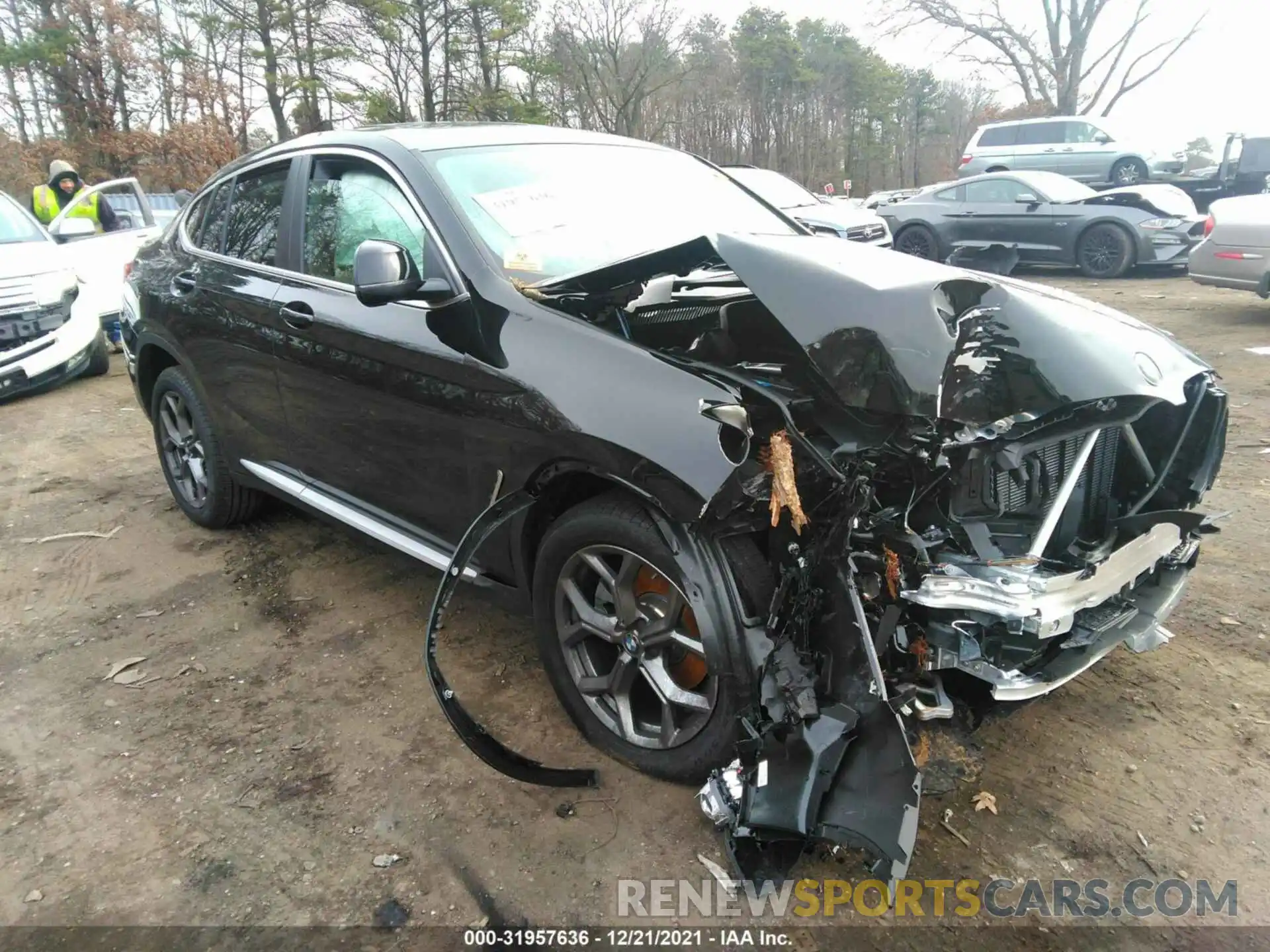 1 Photograph of a damaged car 5UX33DT05N9K12031 BMW X4 2022