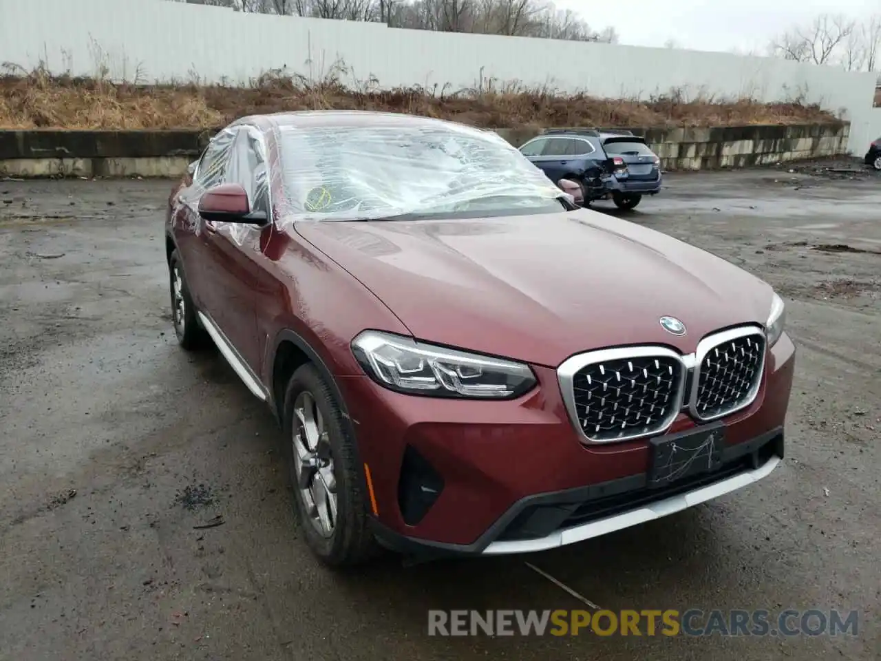 1 Photograph of a damaged car 5UX33DT05N9K27094 BMW X4 2022