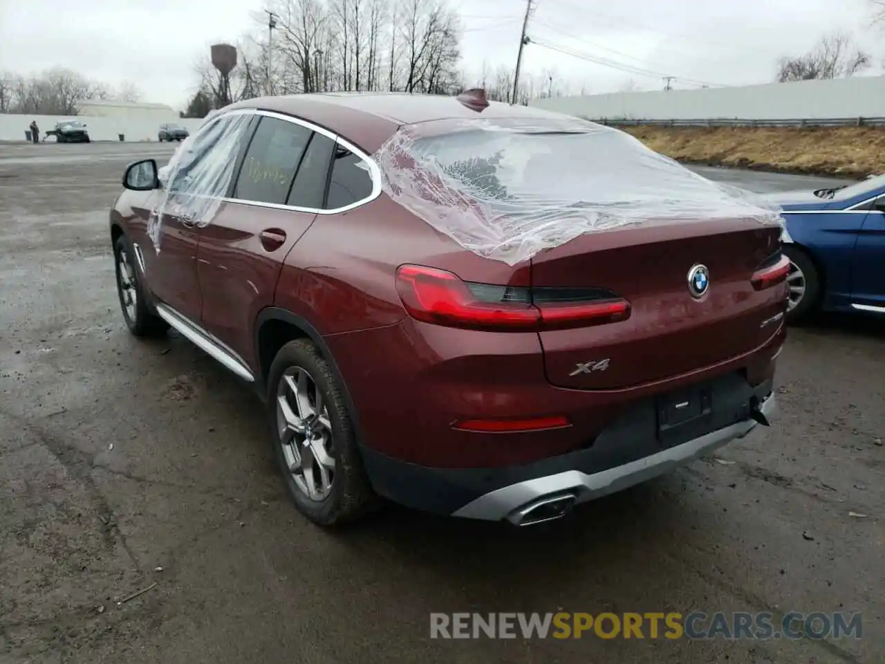 3 Photograph of a damaged car 5UX33DT05N9K27094 BMW X4 2022