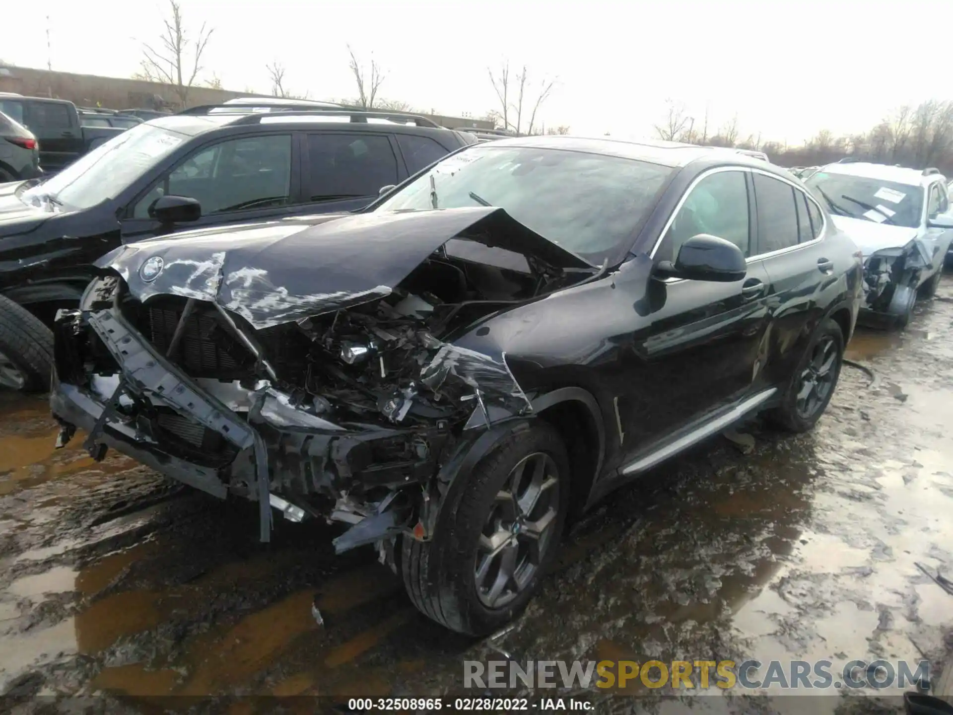 2 Photograph of a damaged car 5UX33DT05N9K46308 BMW X4 2022