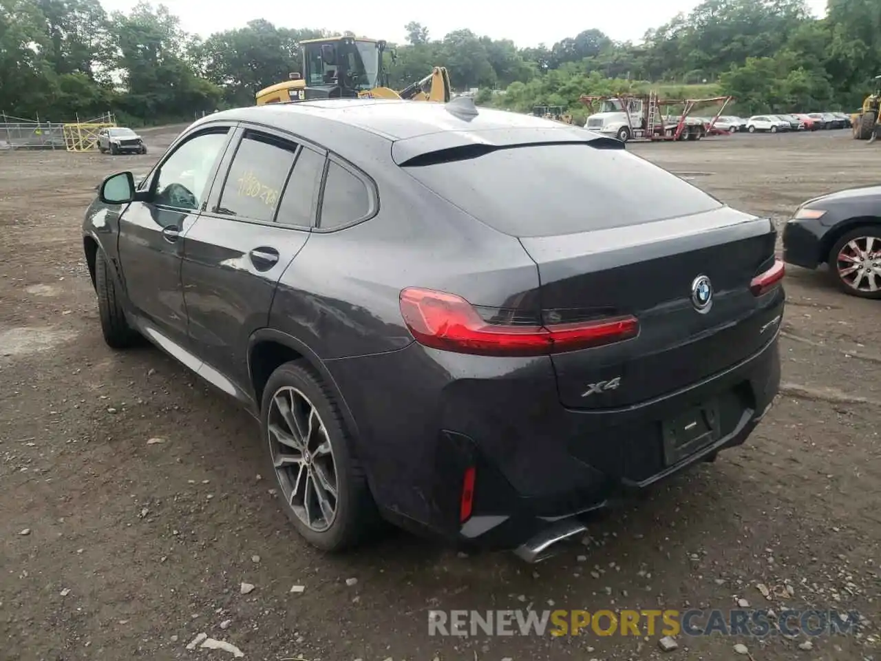 3 Photograph of a damaged car 5UX33DT05N9K90244 BMW X4 2022