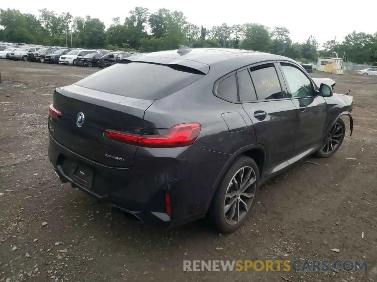 4 Photograph of a damaged car 5UX33DT05N9K90244 BMW X4 2022