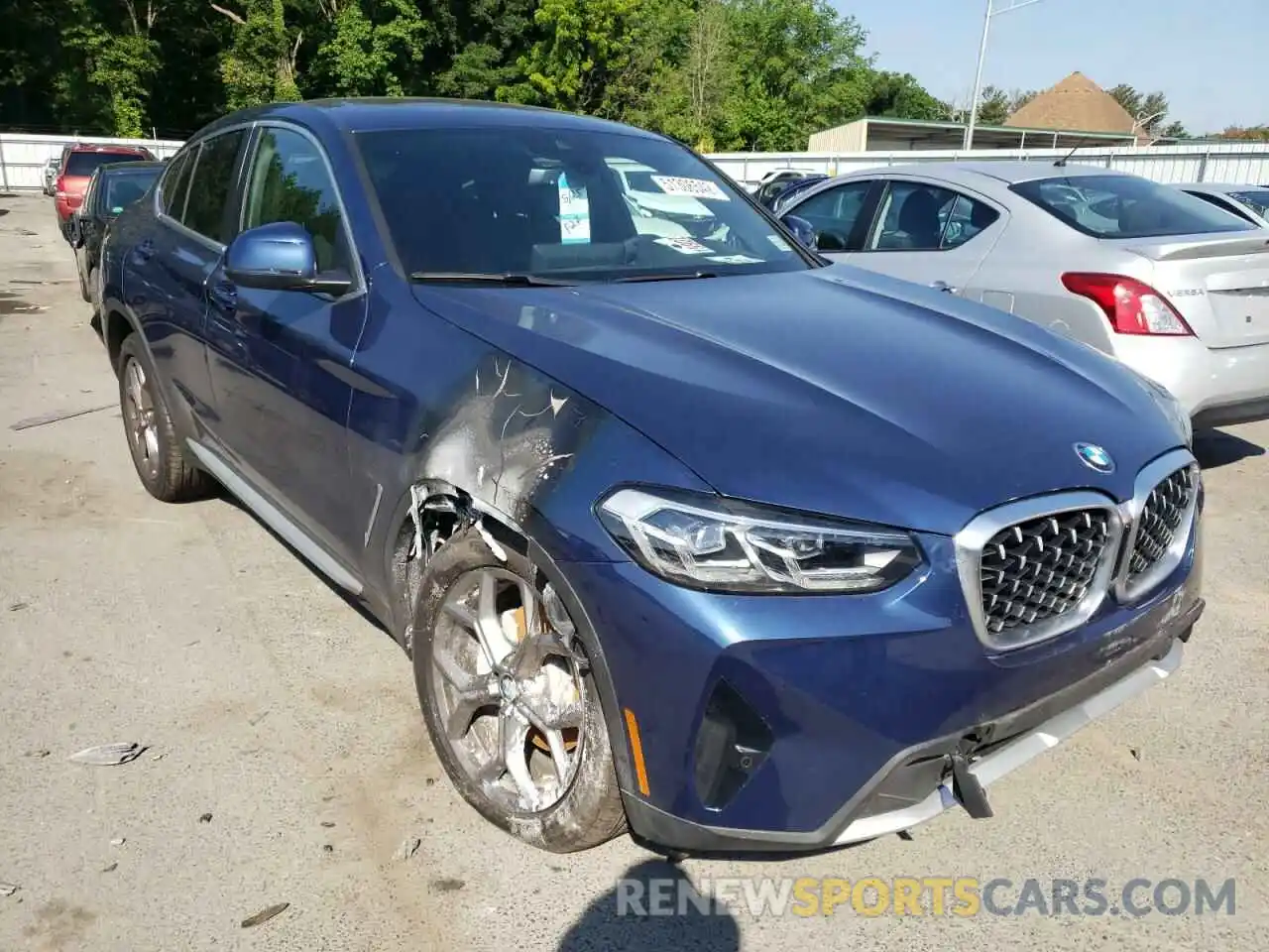 1 Photograph of a damaged car 5UX33DT07N9K09244 BMW X4 2022