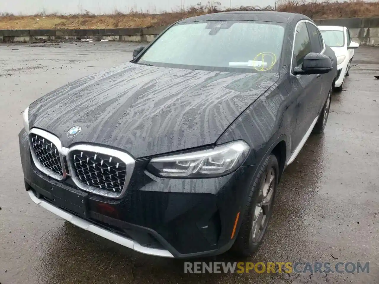 2 Photograph of a damaged car 5UX33DT08N9L21891 BMW X4 2022