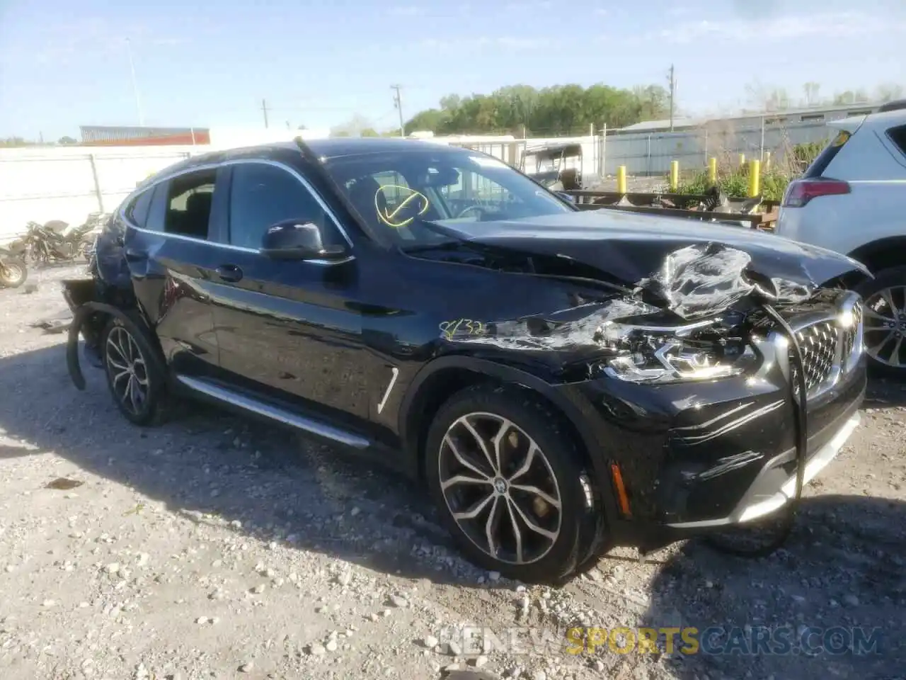 1 Photograph of a damaged car 5UX33DT09N9K82535 BMW X4 2022