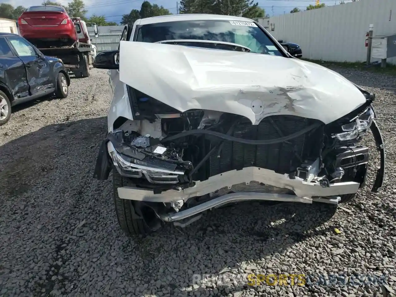 9 Photograph of a damaged car 5UX43DT01N9K07266 BMW X4 2022