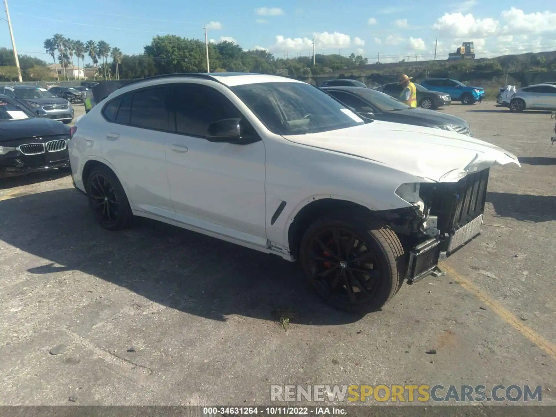 1 Photograph of a damaged car 5UX43DT05N9K97165 BMW X4 2022