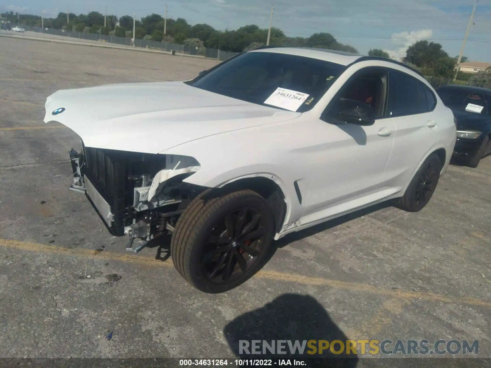 2 Photograph of a damaged car 5UX43DT05N9K97165 BMW X4 2022