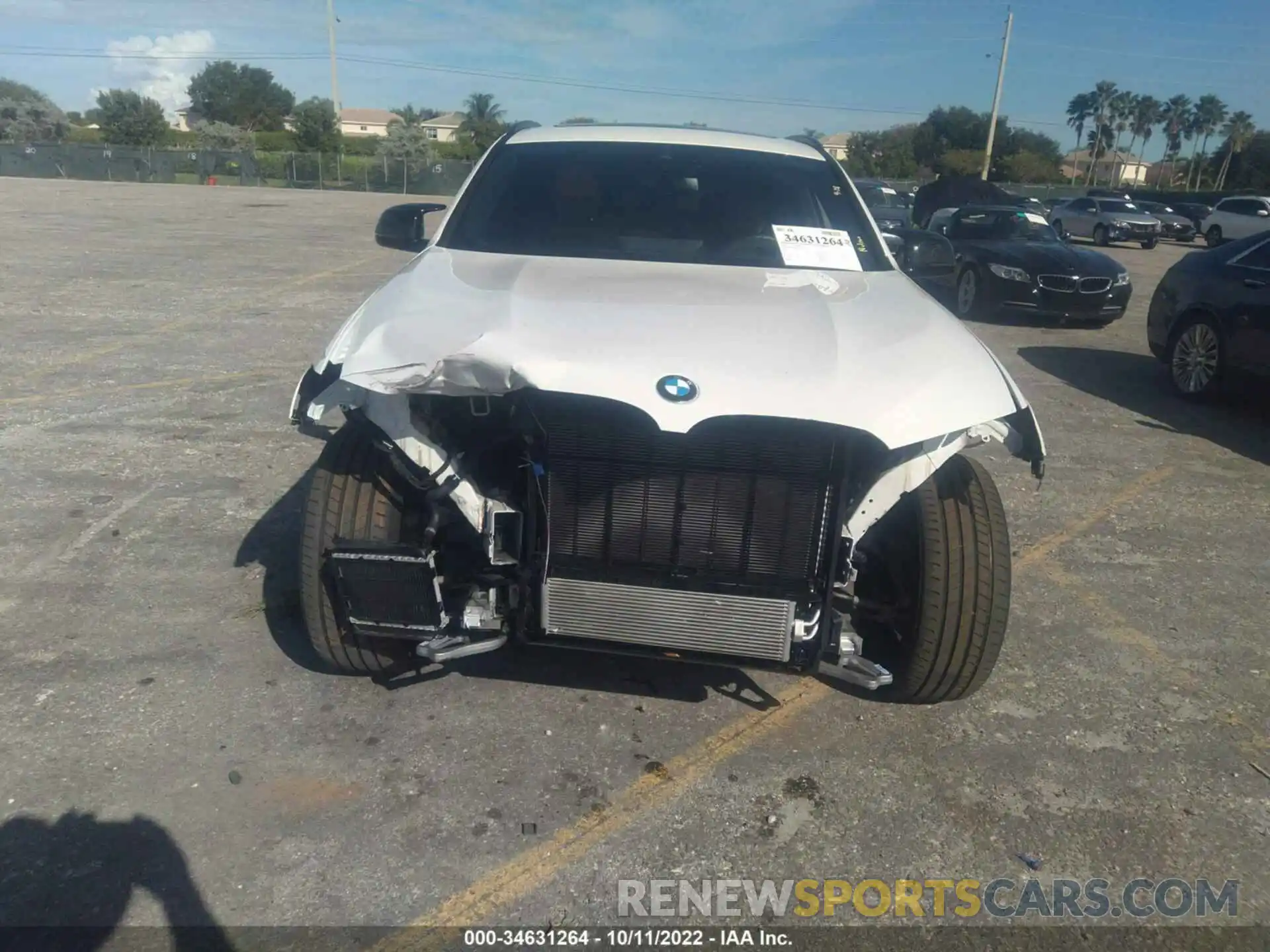 6 Photograph of a damaged car 5UX43DT05N9K97165 BMW X4 2022