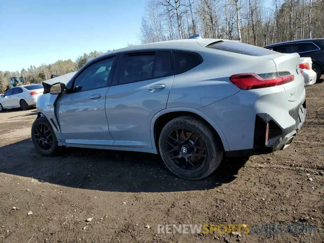 2 Photograph of a damaged car 5UX33DT03P9R88029 BMW X4 2023