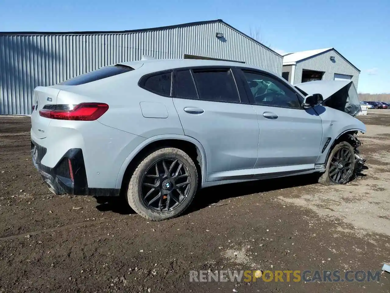 3 Photograph of a damaged car 5UX33DT03P9R88029 BMW X4 2023