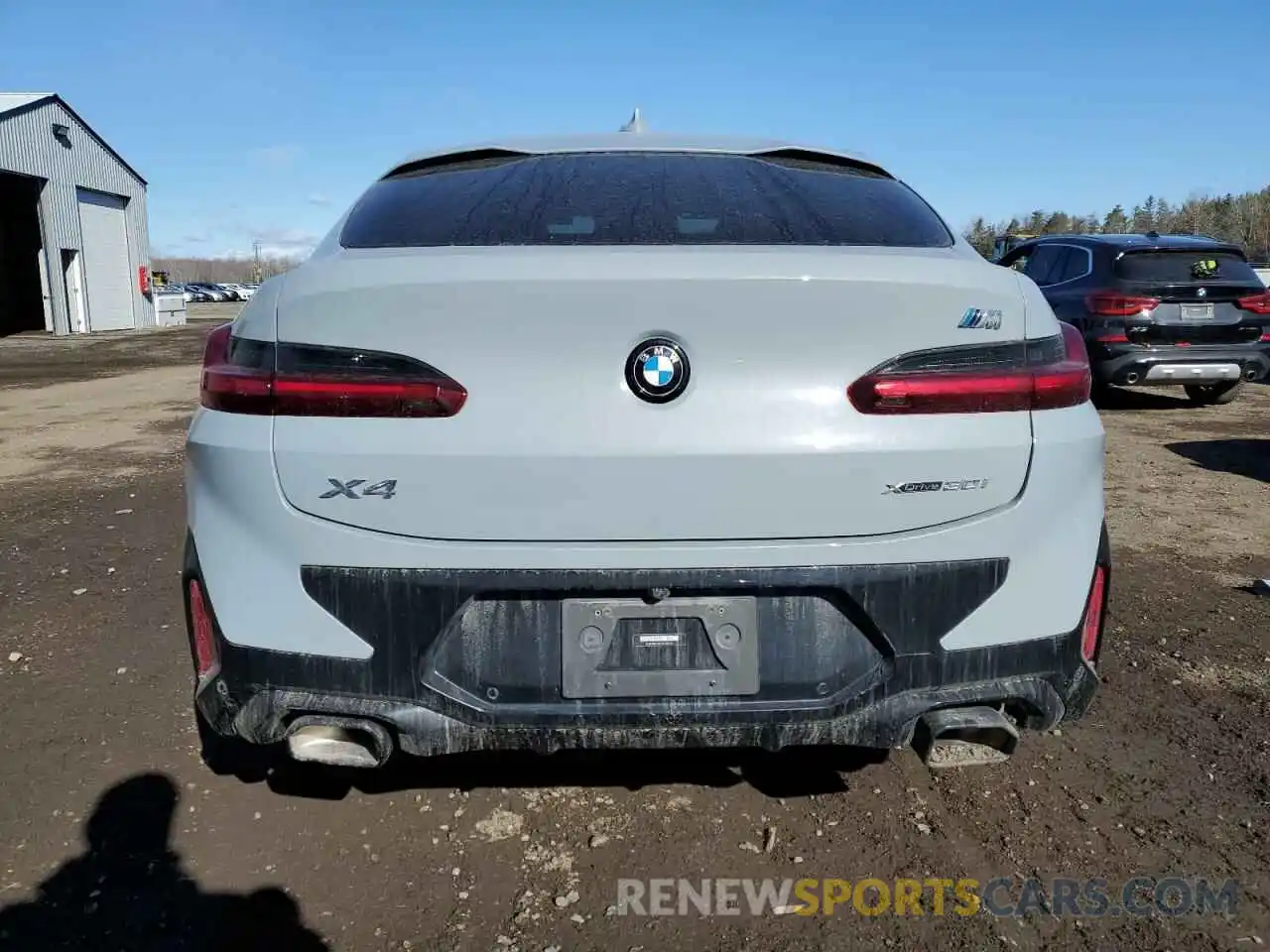 6 Photograph of a damaged car 5UX33DT03P9R88029 BMW X4 2023