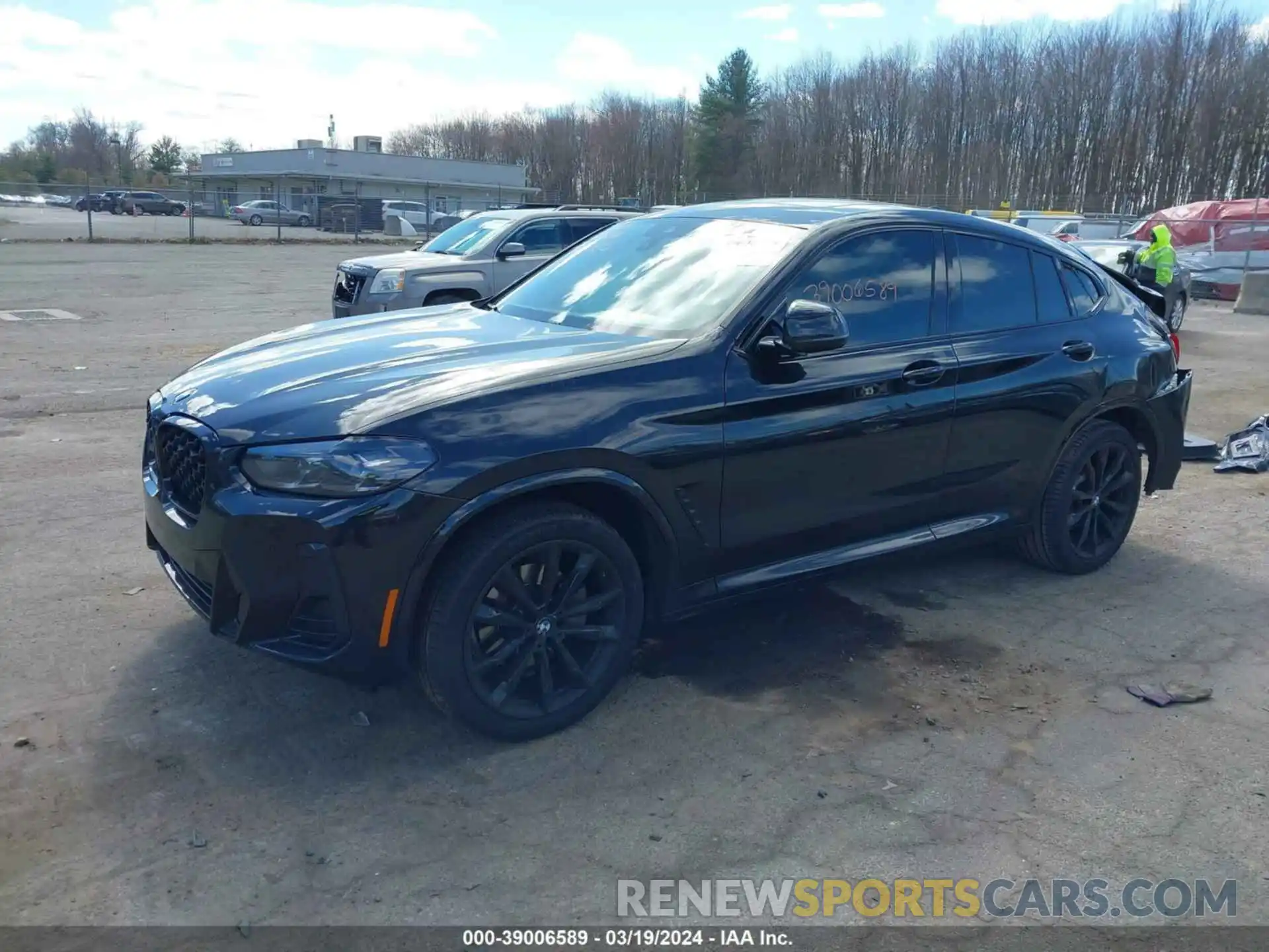 2 Photograph of a damaged car 5UX33DT04P9S55505 BMW X4 2023