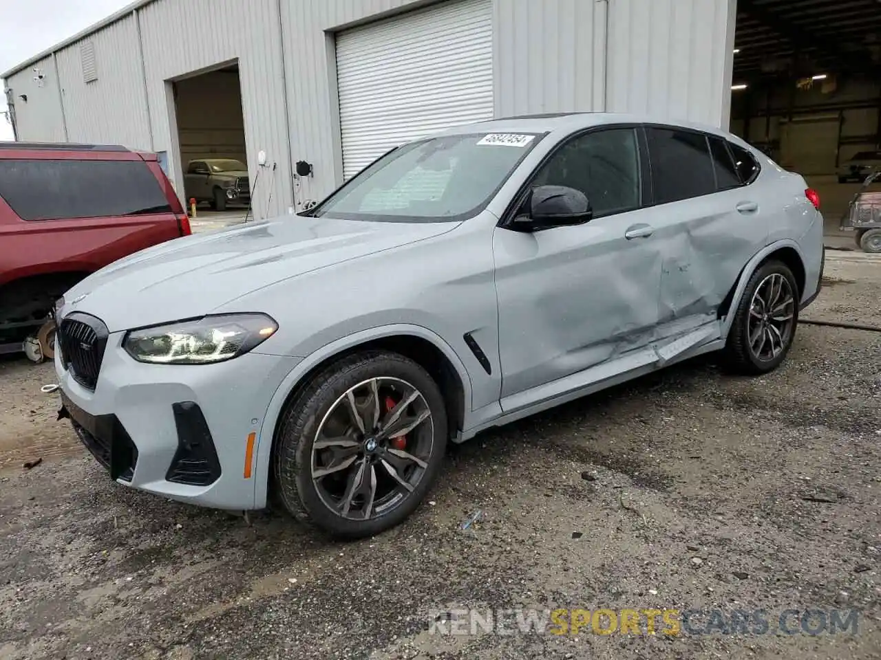 1 Photograph of a damaged car 5UX43DT05P9P87608 BMW X4 2023