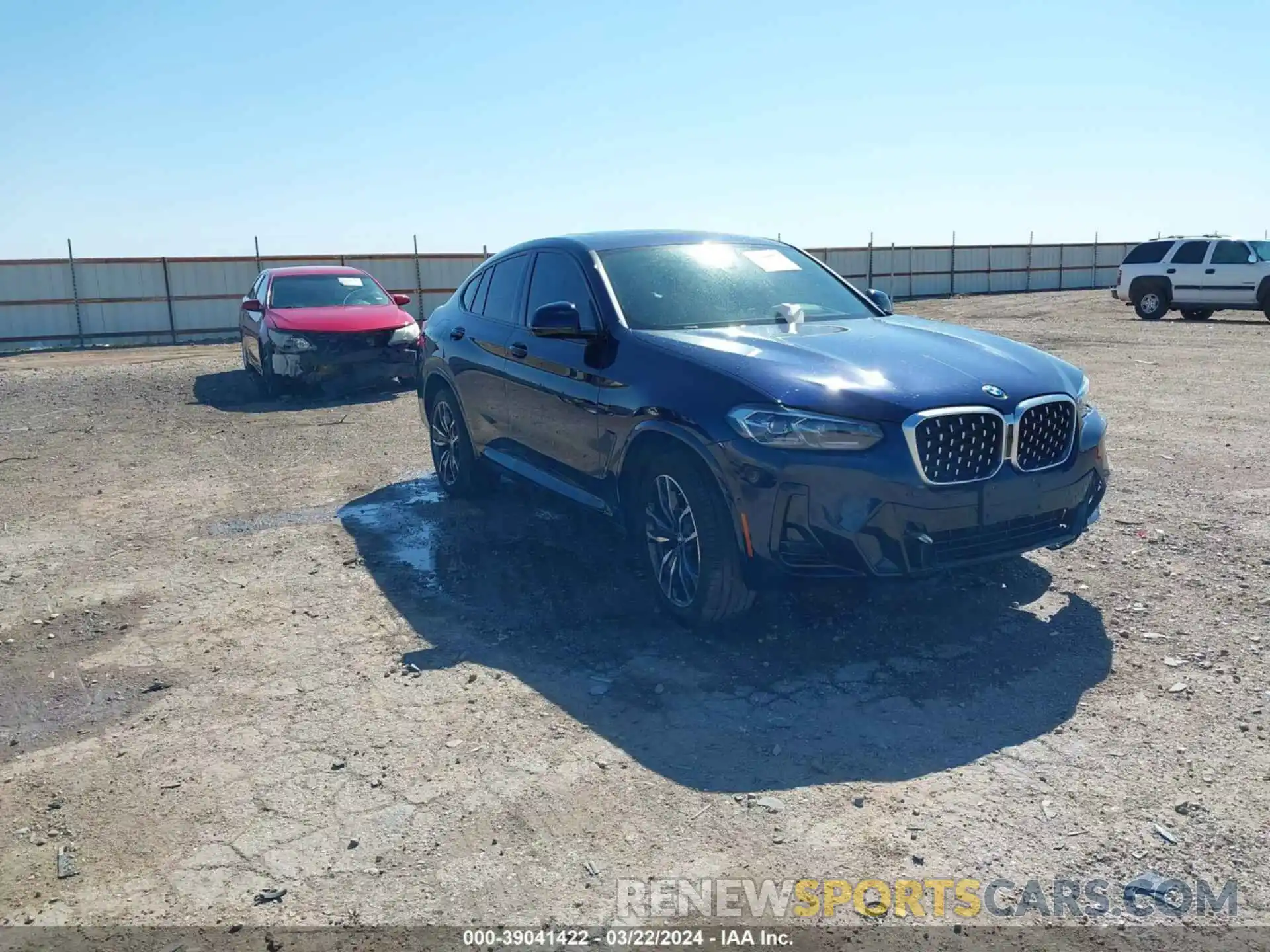 1 Photograph of a damaged car 5UX33DT07R9U33670 BMW X4 2024