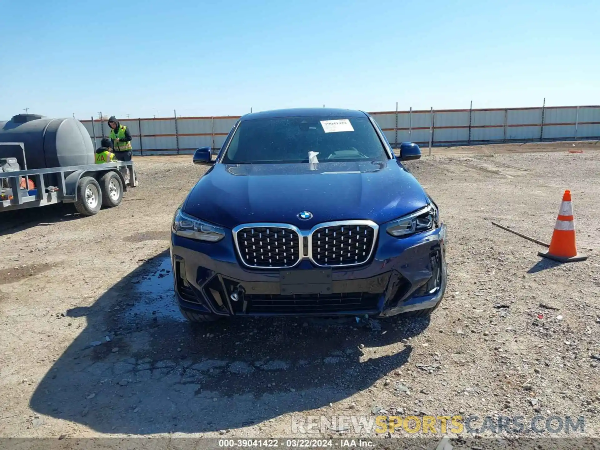 12 Photograph of a damaged car 5UX33DT07R9U33670 BMW X4 2024