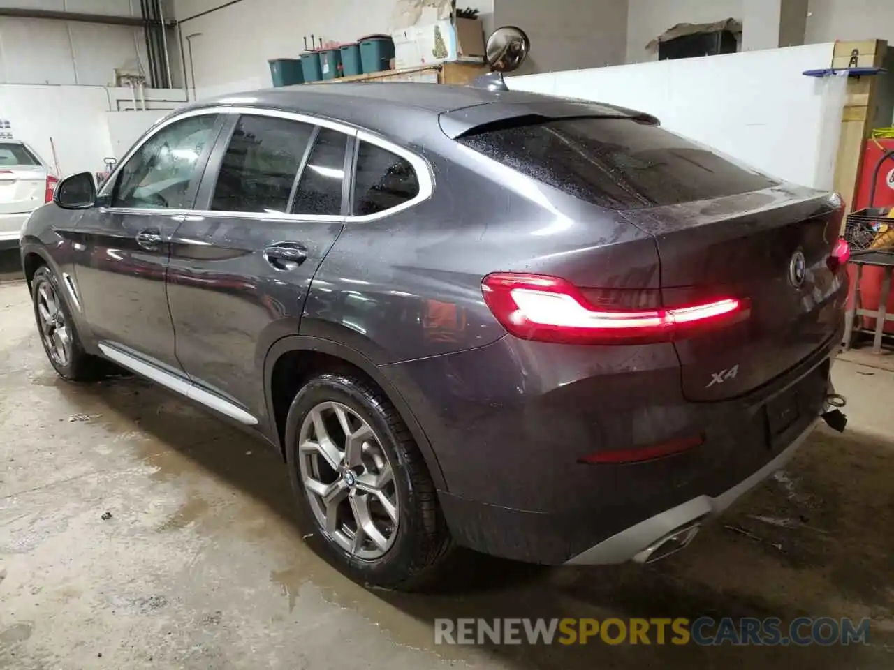 2 Photograph of a damaged car 5UX33DT0XR9V03548 BMW X4 2024