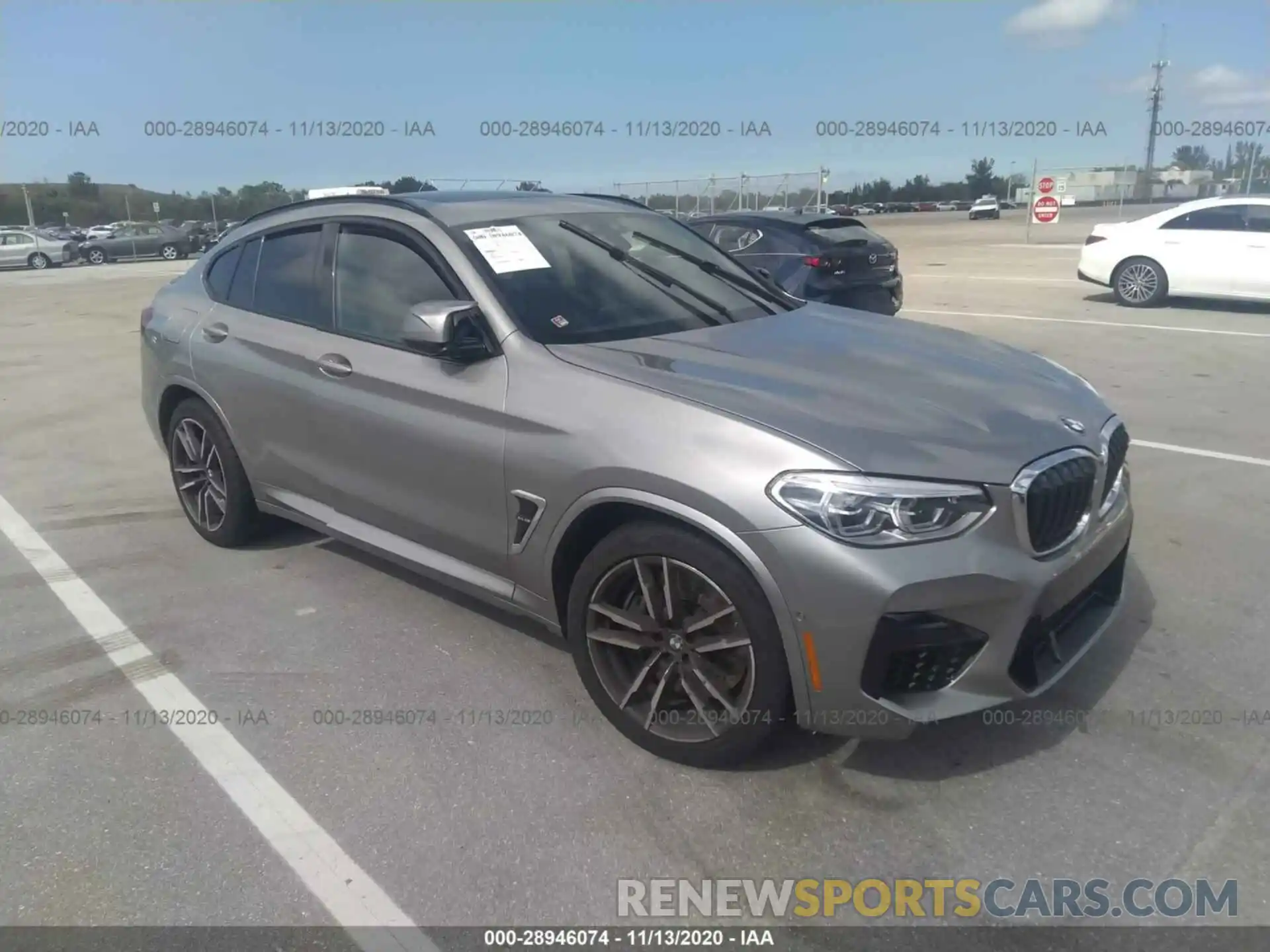 1 Photograph of a damaged car 5YMUJ0C00LLU67116 BMW X4 M 2020