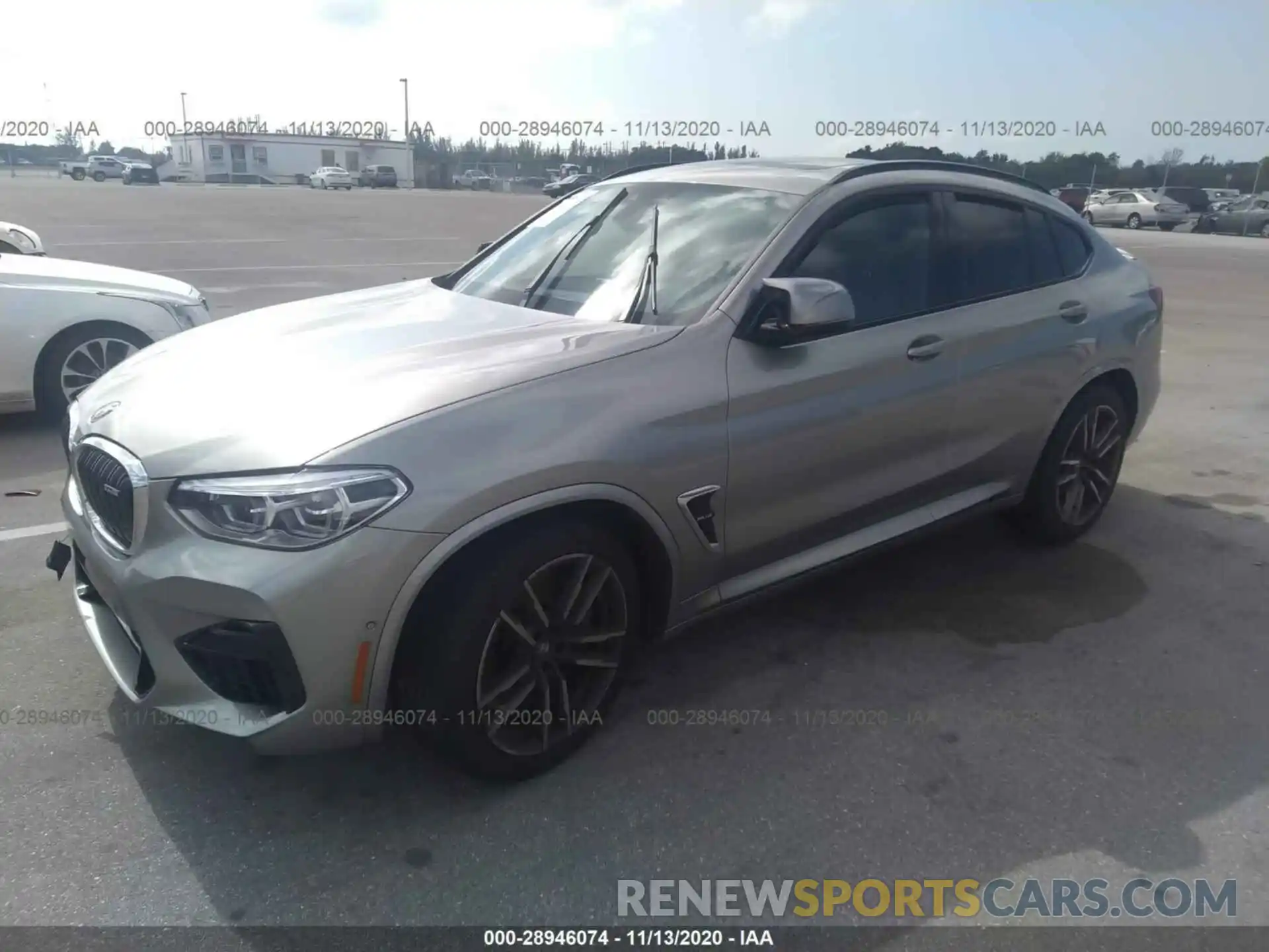 2 Photograph of a damaged car 5YMUJ0C00LLU67116 BMW X4 M 2020