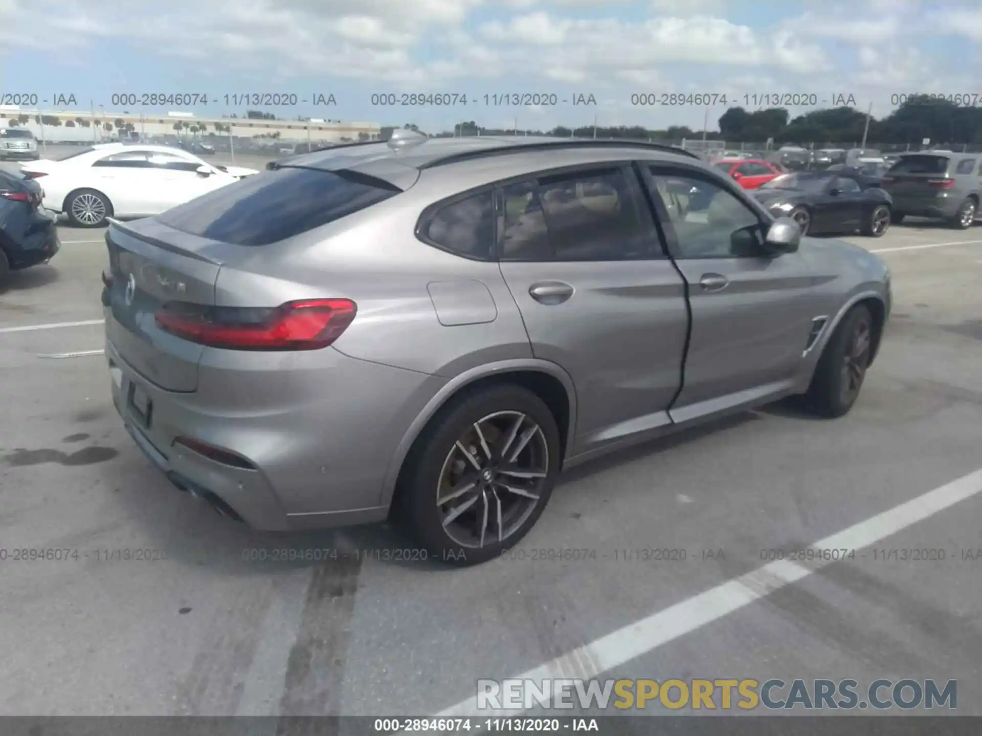 4 Photograph of a damaged car 5YMUJ0C00LLU67116 BMW X4 M 2020