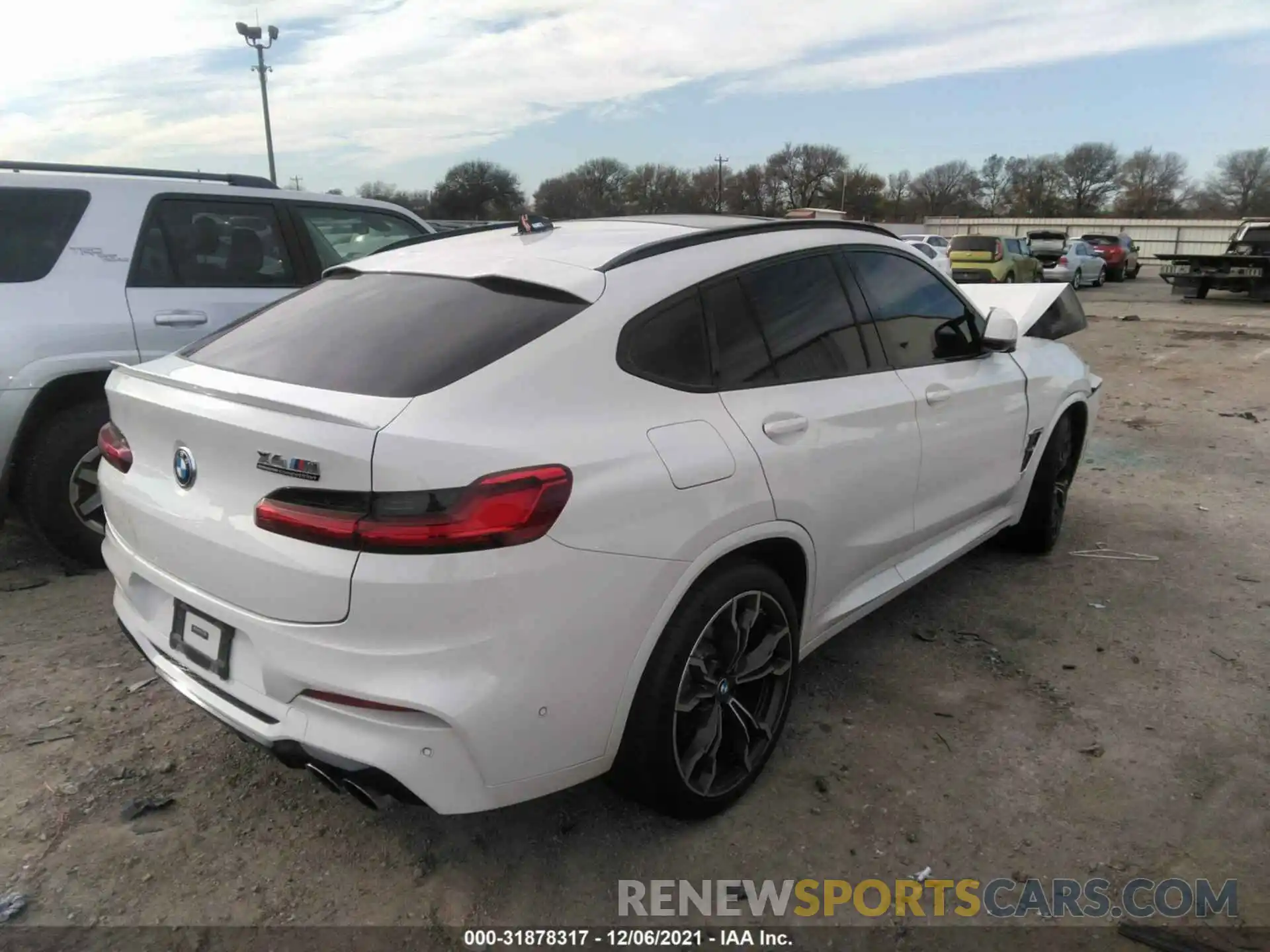 4 Фотография поврежденного автомобиля 5YMUJ0C03LLU67062 BMW X4 M 2020