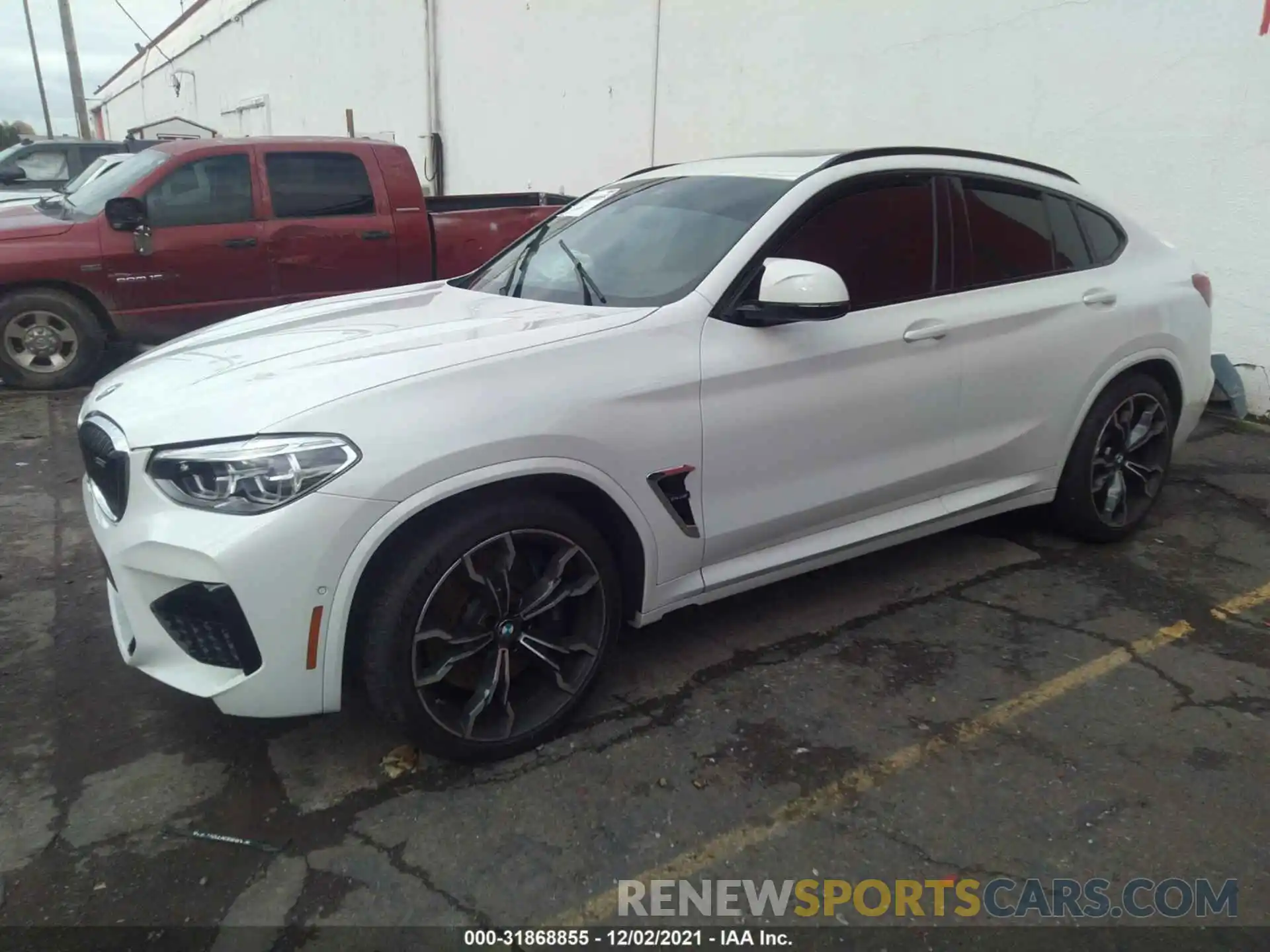 2 Photograph of a damaged car 5YMUJ0C06LLA99785 BMW X4 M 2020