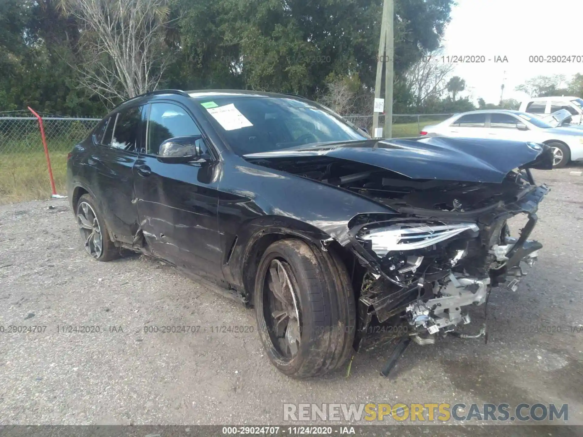 1 Photograph of a damaged car 5YMUJ0C0XL9B37130 BMW X4 M 2020