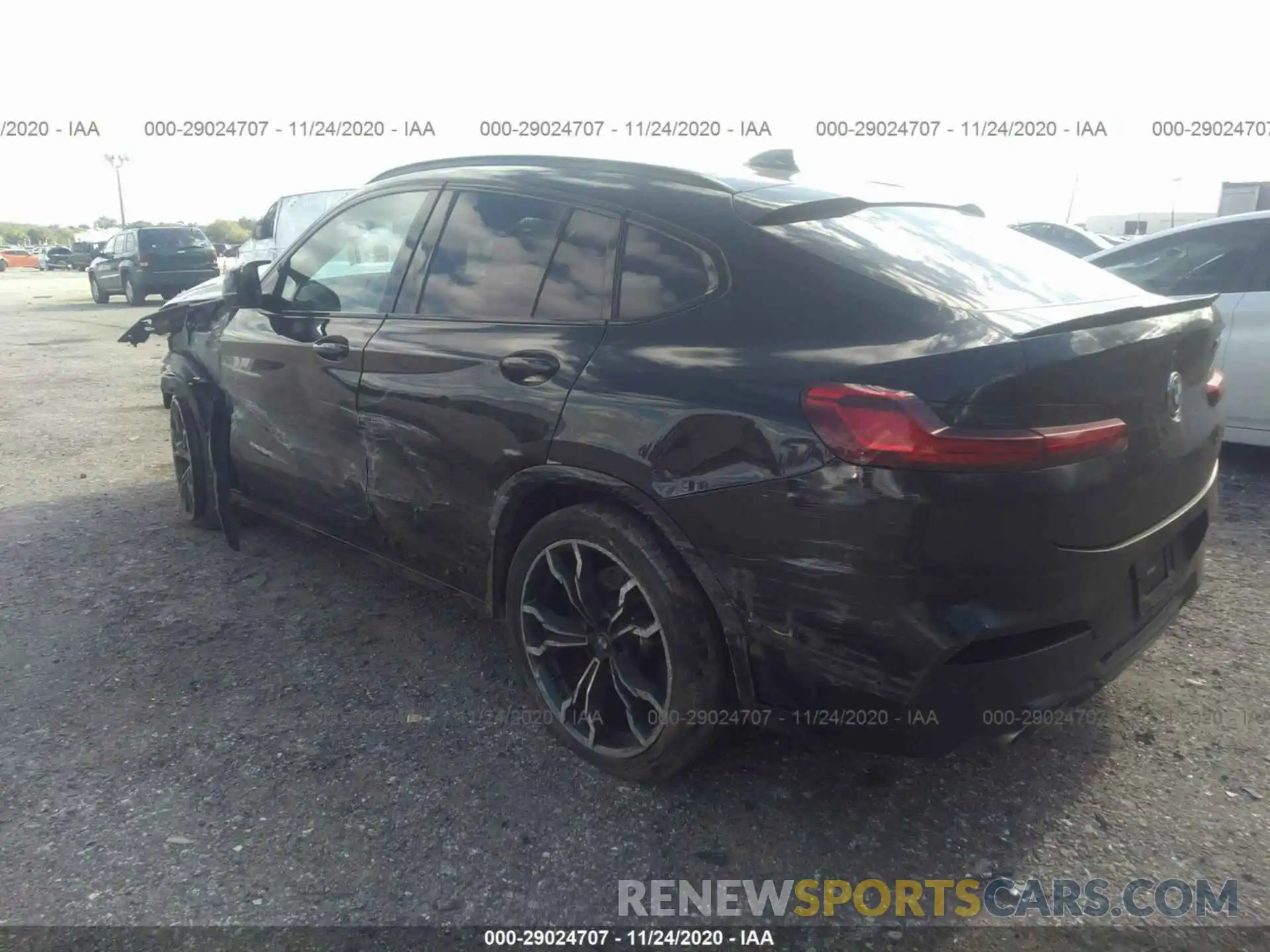 3 Photograph of a damaged car 5YMUJ0C0XL9B37130 BMW X4 M 2020