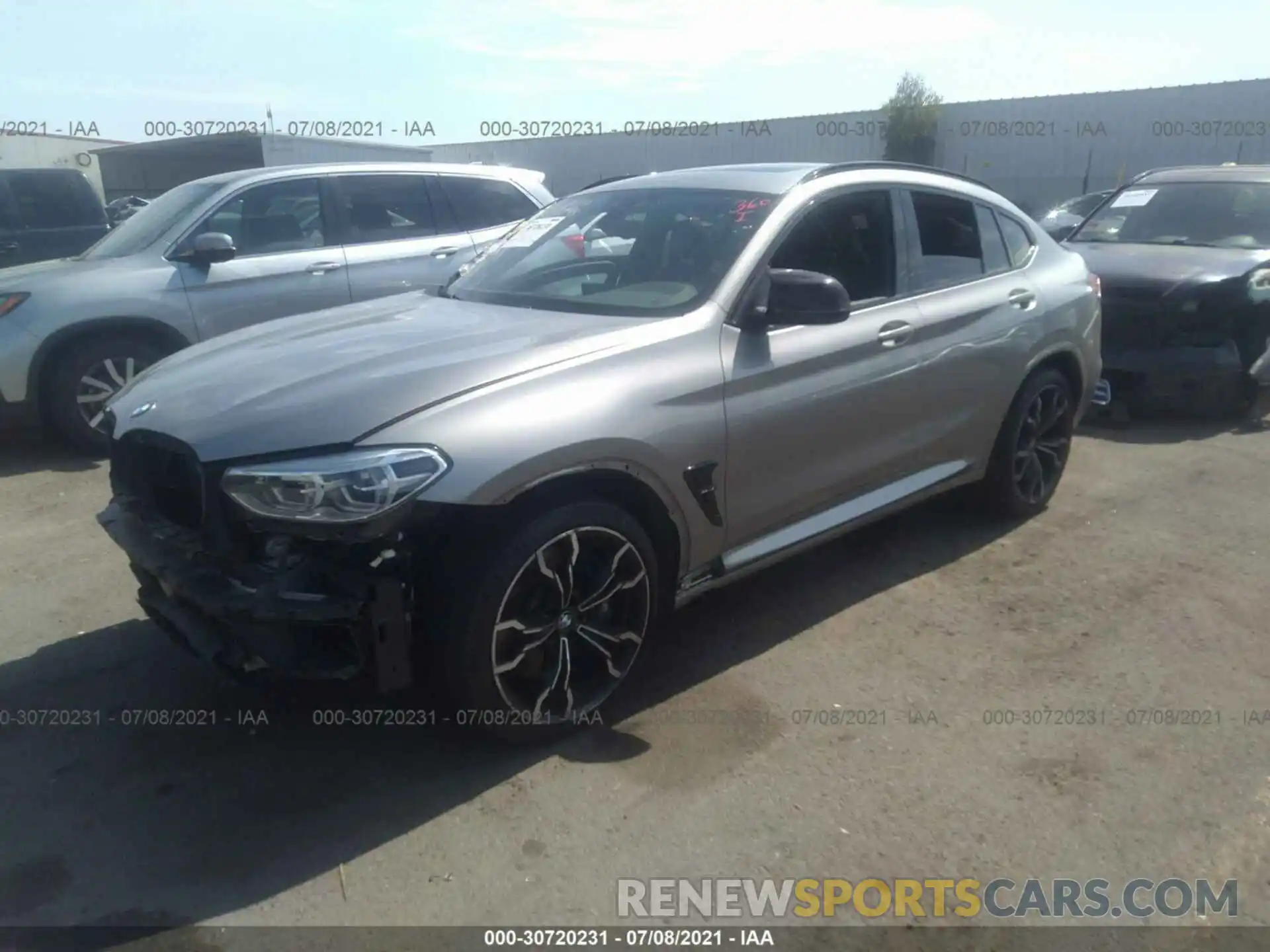 2 Фотография поврежденного автомобиля 5YMUJ0C0XL9C56800 BMW X4 M 2020