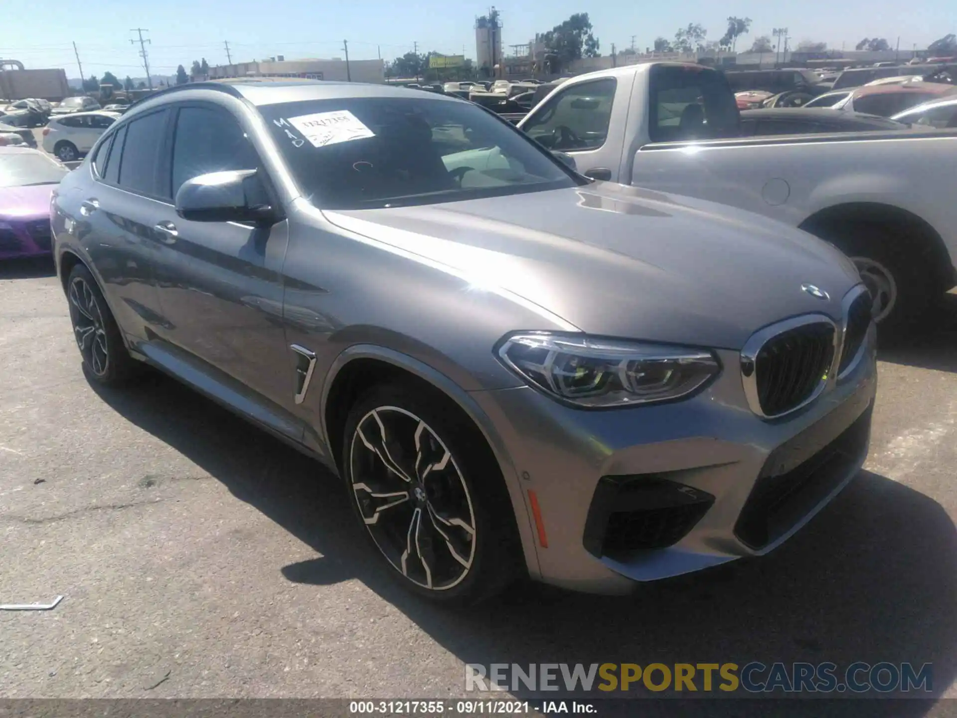 1 Photograph of a damaged car 5YMUJ0C0XLLU67382 BMW X4 M 2020