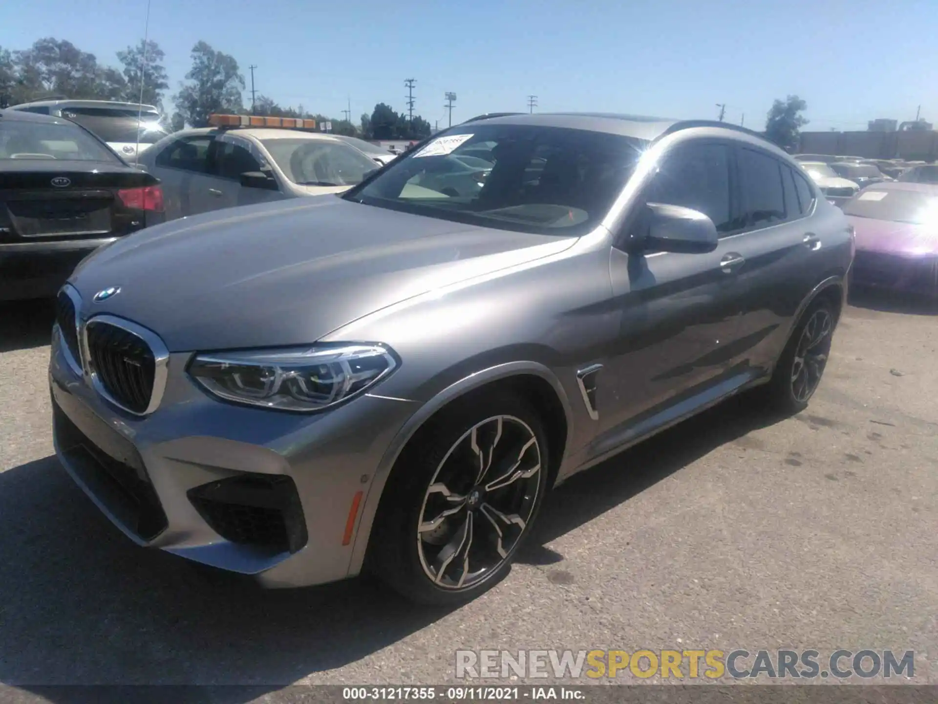 2 Photograph of a damaged car 5YMUJ0C0XLLU67382 BMW X4 M 2020