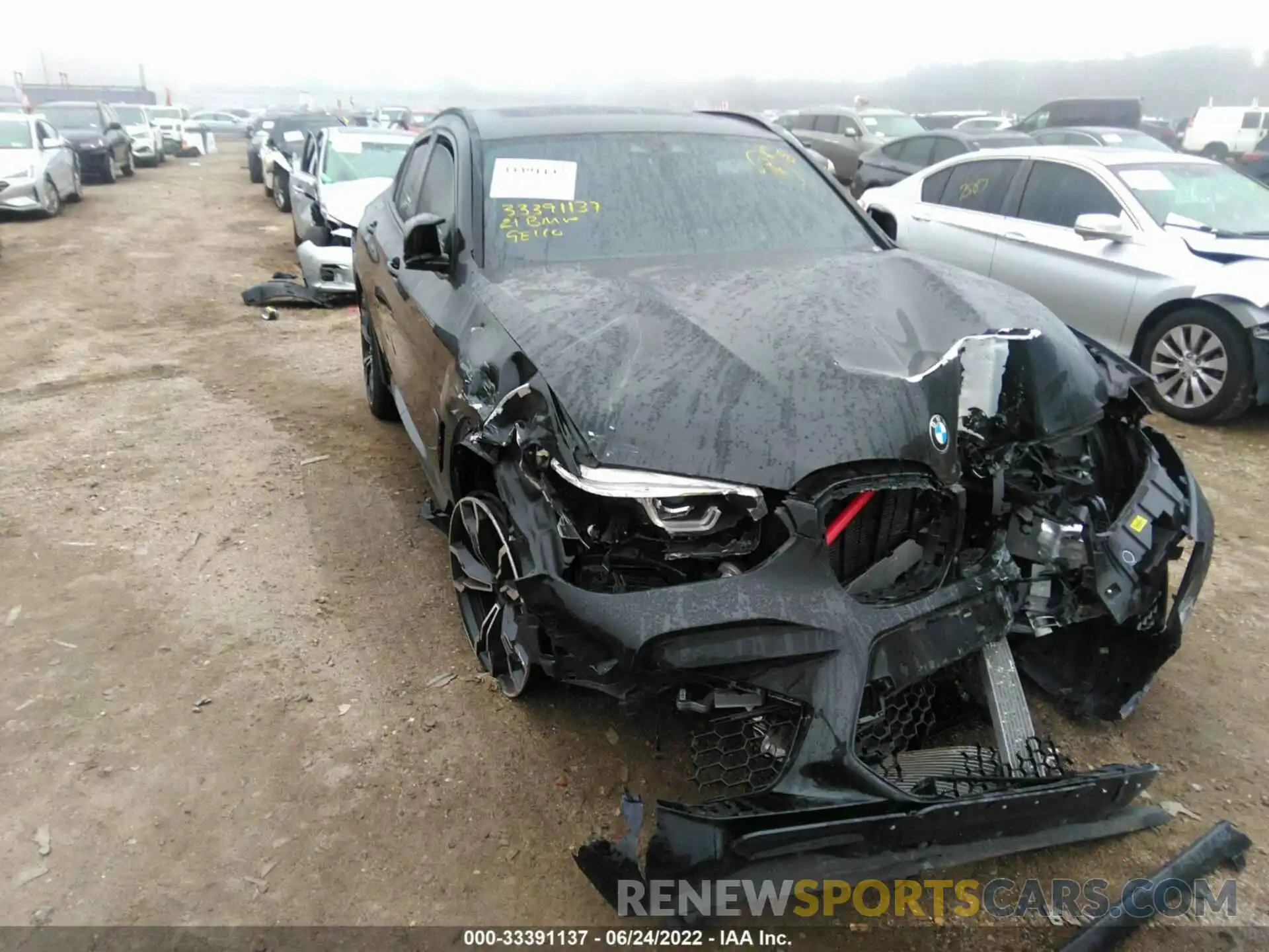 6 Photograph of a damaged car 5YMUJ0C02M9G09869 BMW X4 M 2021