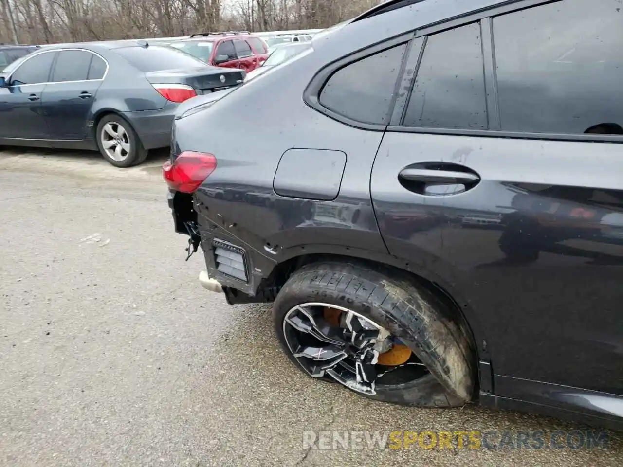 9 Photograph of a damaged car 5YM23EC00N9J50841 BMW X4 M 2022