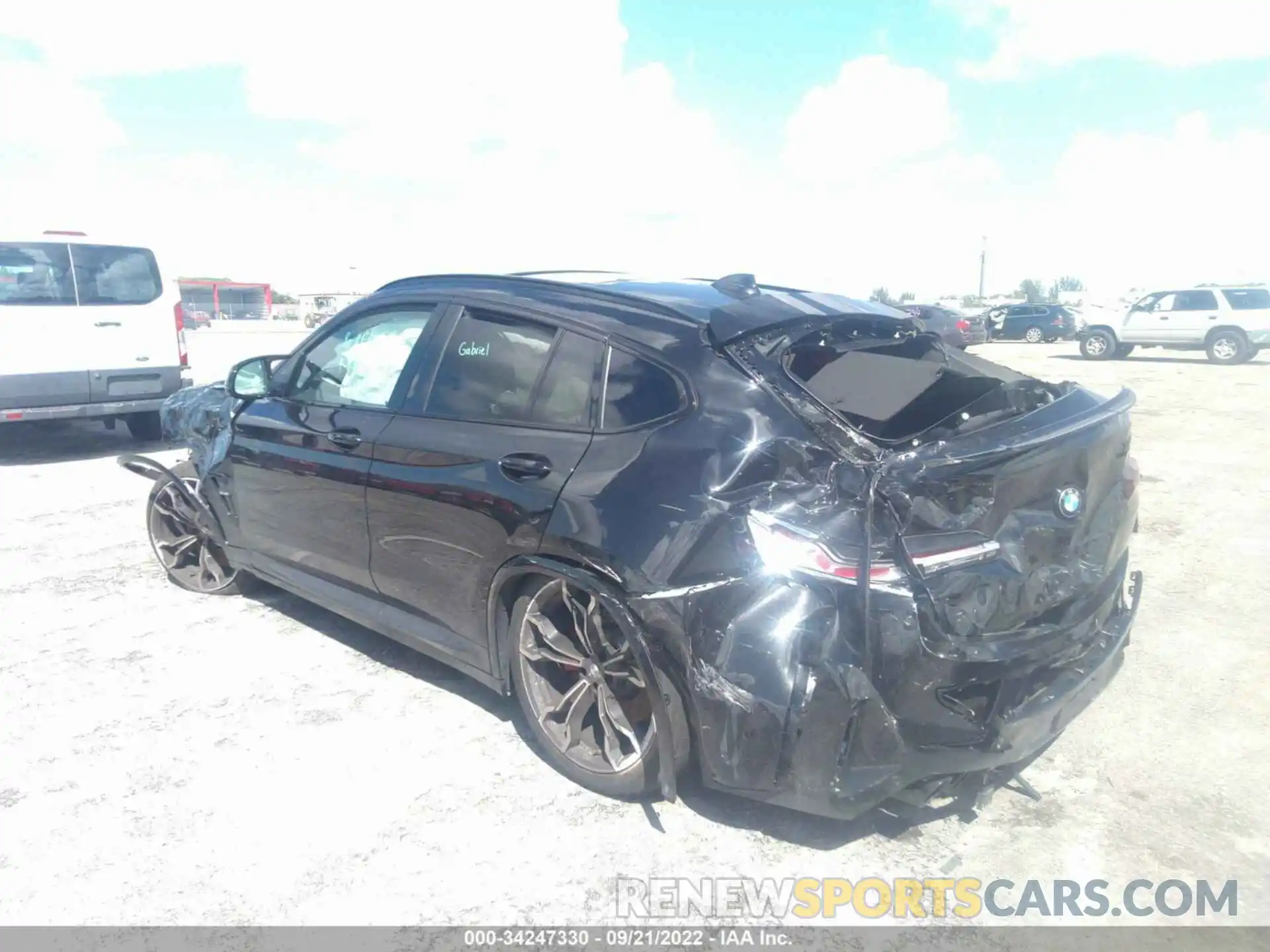 3 Photograph of a damaged car 5YM23EC00N9K58893 BMW X4 M 2022