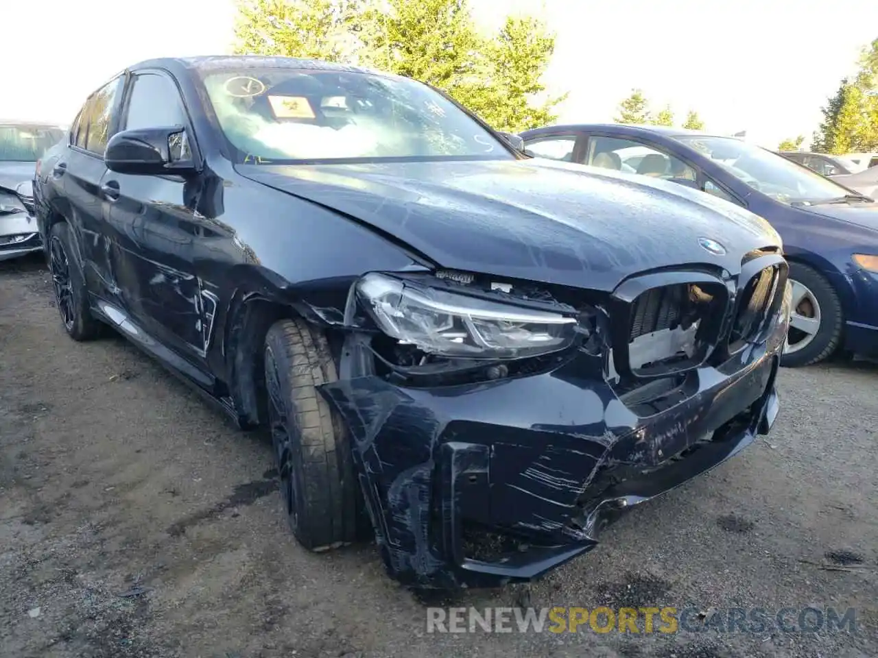 1 Photograph of a damaged car 5YM23EC02N9K12465 BMW X4 M 2022