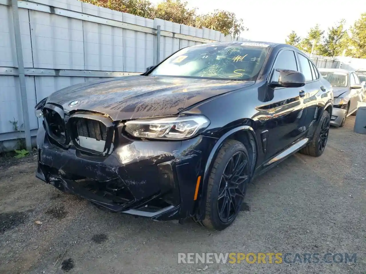 2 Photograph of a damaged car 5YM23EC02N9K12465 BMW X4 M 2022