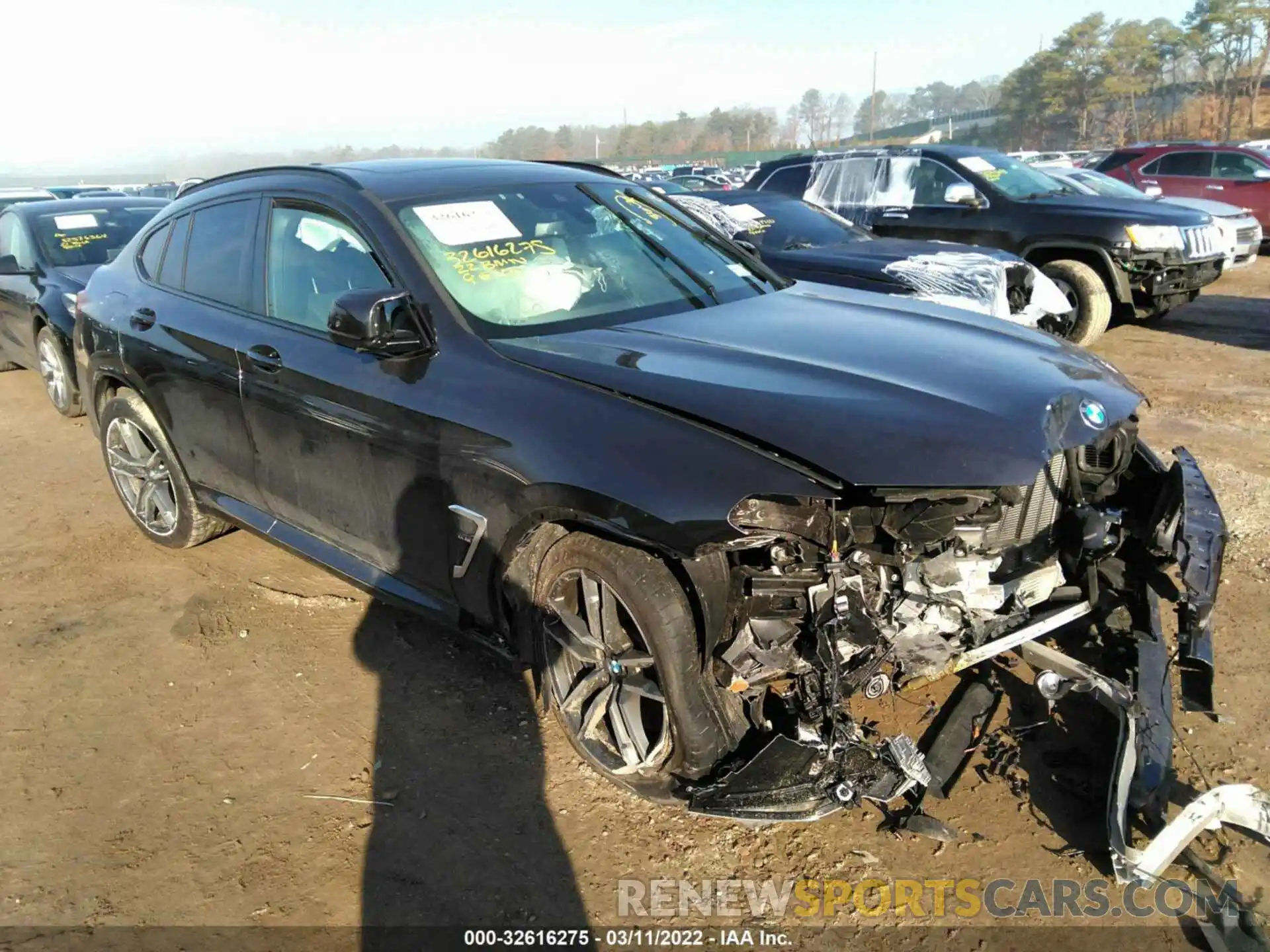 1 Photograph of a damaged car 5YM23EC05N9J66954 BMW X4 M 2022