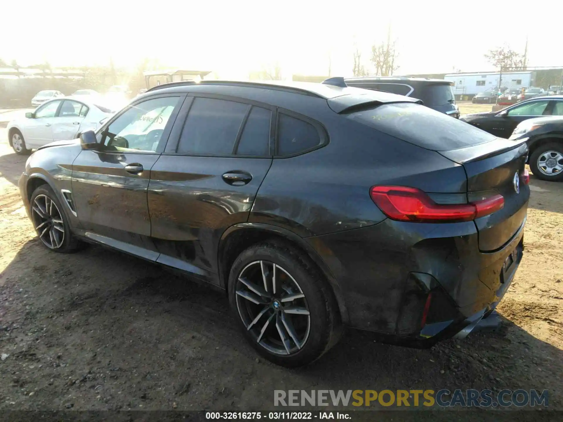 3 Photograph of a damaged car 5YM23EC05N9J66954 BMW X4 M 2022