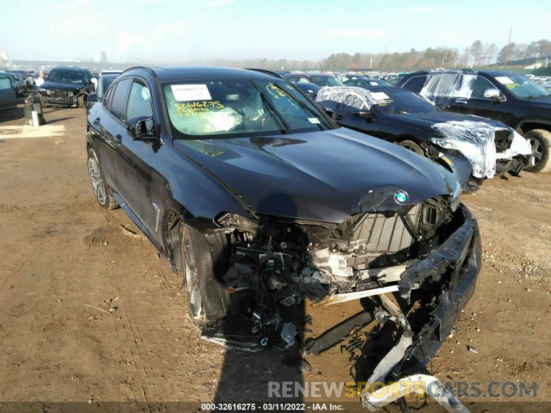 6 Photograph of a damaged car 5YM23EC05N9J66954 BMW X4 M 2022