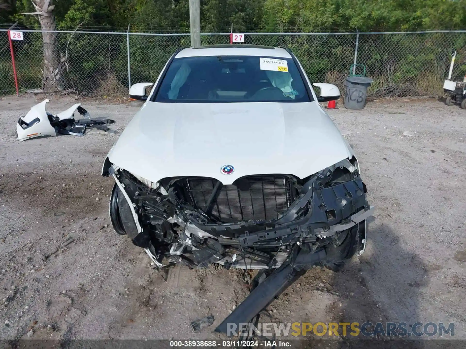 13 Photograph of a damaged car 5YM23EC08N9M99049 BMW X4 M 2022